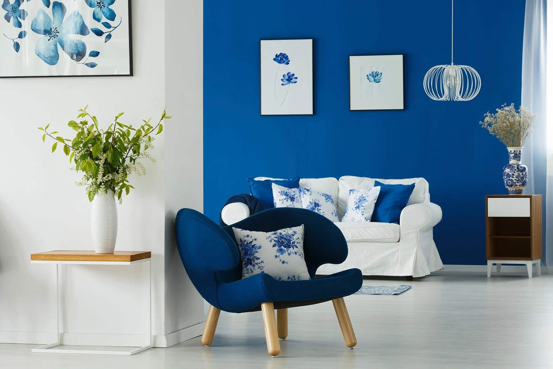 Blue and white living room with blue and white furniture